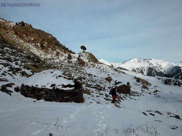 Refugio de Angonella y cabaÃ±a