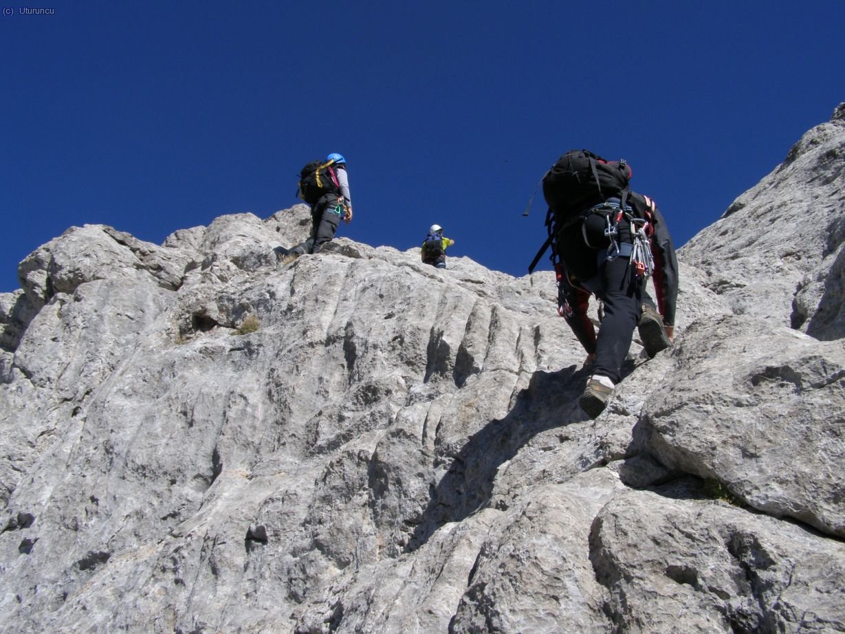 Trepada por el breve tr&aacute;nsito en cara sur (foto: Jose)