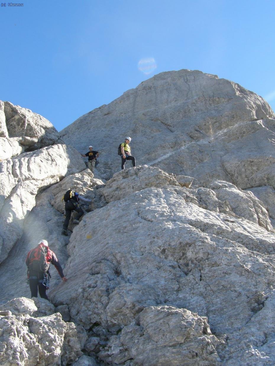 Inicio del flanqueo final hacia la cara norte de nuevo (foto: Jose)