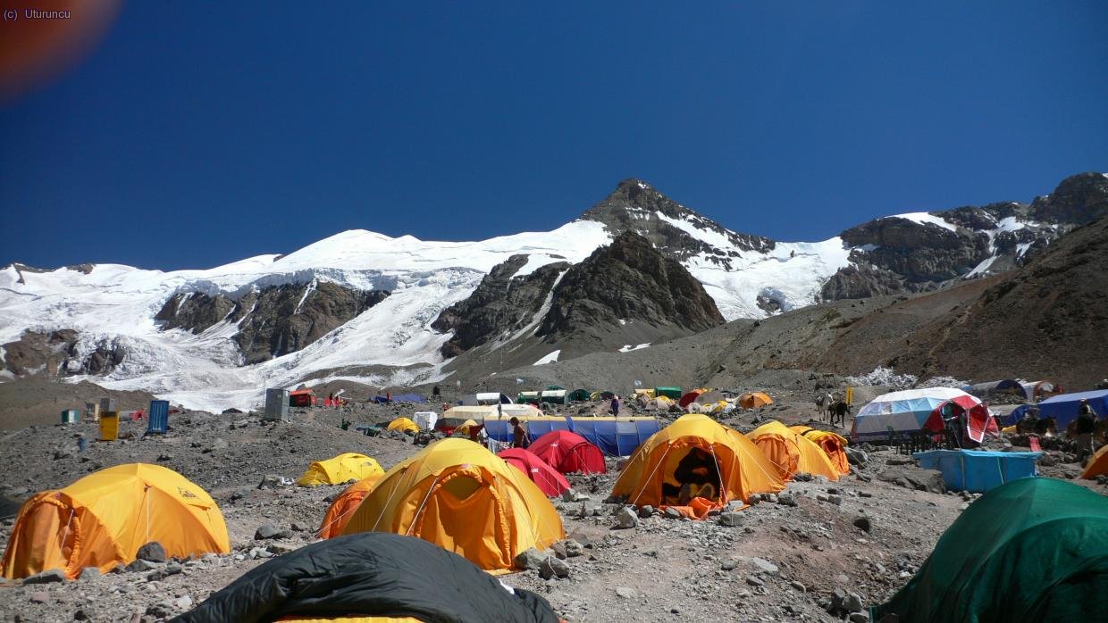 Campo Base, Plaza de  Mulas