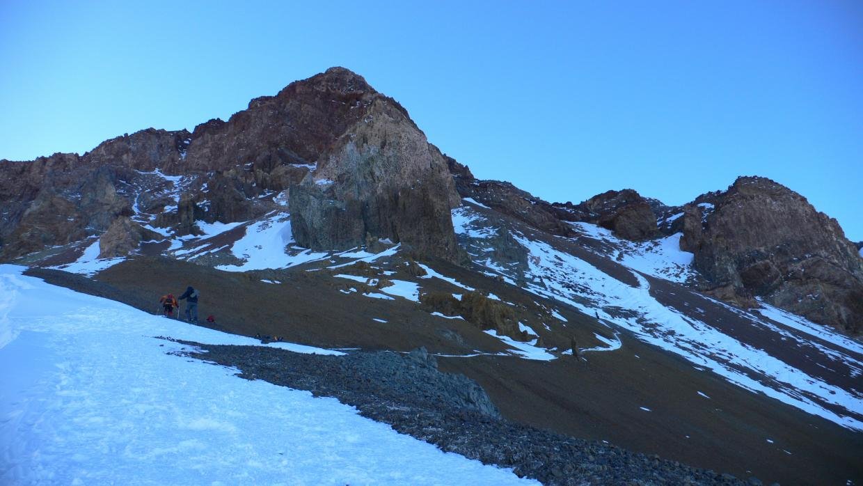 Inicio de la Traves&iacute;a de los Vientos, parte superior del Gran Acarreo (6500m)