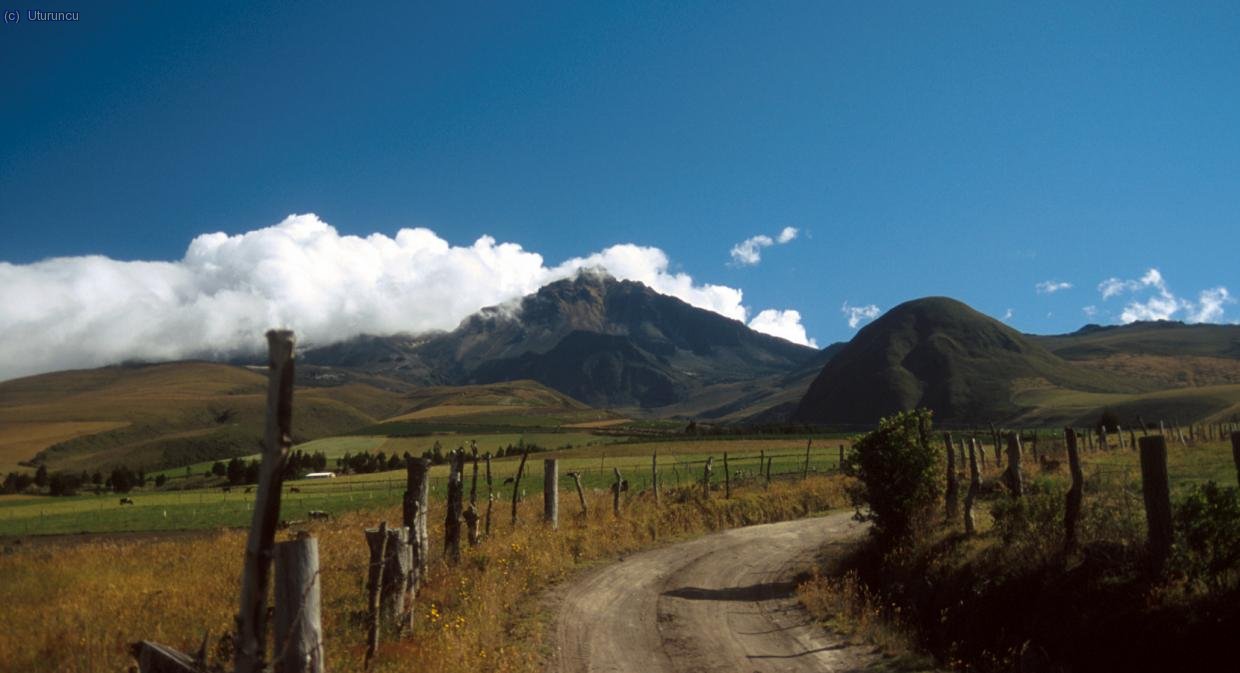 Aproximaci&oacute;n a los Ilinizas (el de la foto, la cima norte)