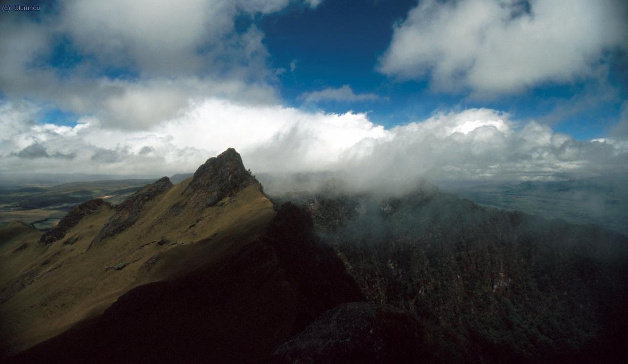 Punta sur del Pasochoa (4200m) desde la norte