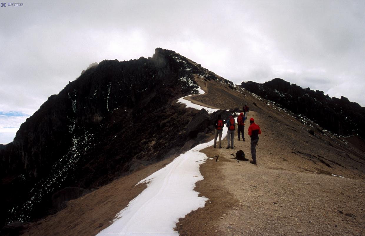 Cresta somital del Ruco Pichincha