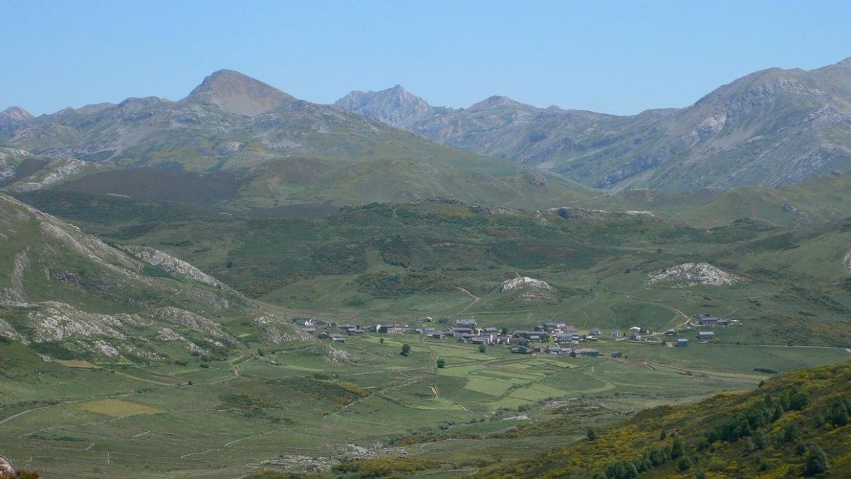 Puerto de Somiedo y cumbres del Alto Sil (Pico Blancos a Montihuero)
