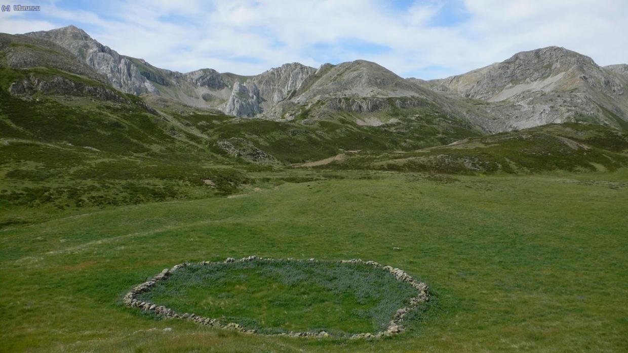 Cordel de Montihuero (2180m) a Pe&ntilde;a Los A&ntilde;os (2157m) desde las fuentes del Sil.