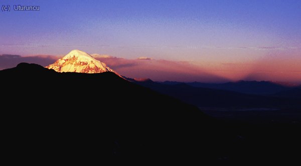 Volc&aacute;n Sajama al atardecer