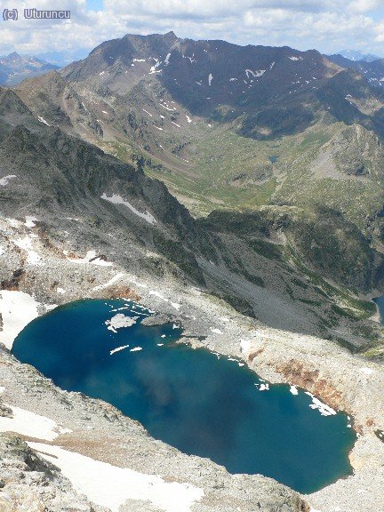Lago Clarabide y Bachimalas de fondo, desde el Clarabide central
