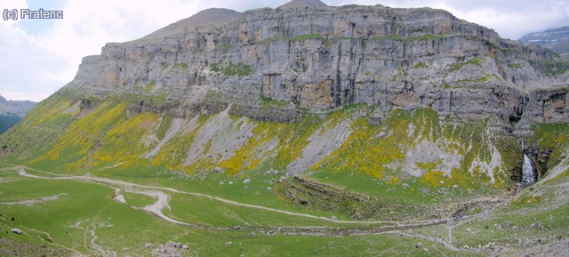 Llegando a la Cola de Caballo
