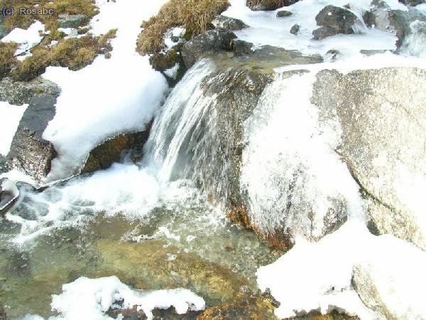 PEQUEÑAS CASCADITAS