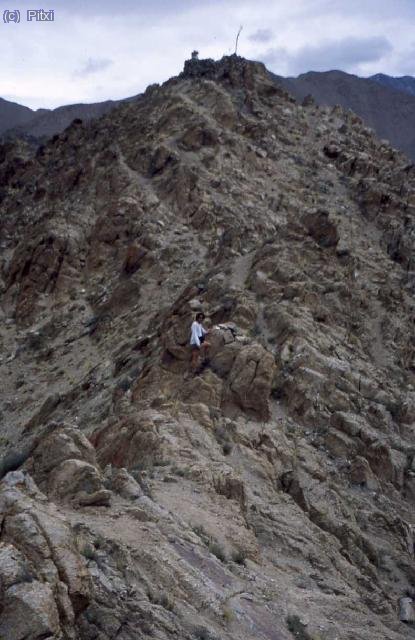 Llegando a la cima del Skampari (pico de 4000 metros en Leh), como aclimataci&oacute;n