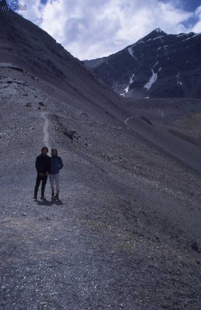 Por encima del campo II, vista del Stok Kangri al fondo
