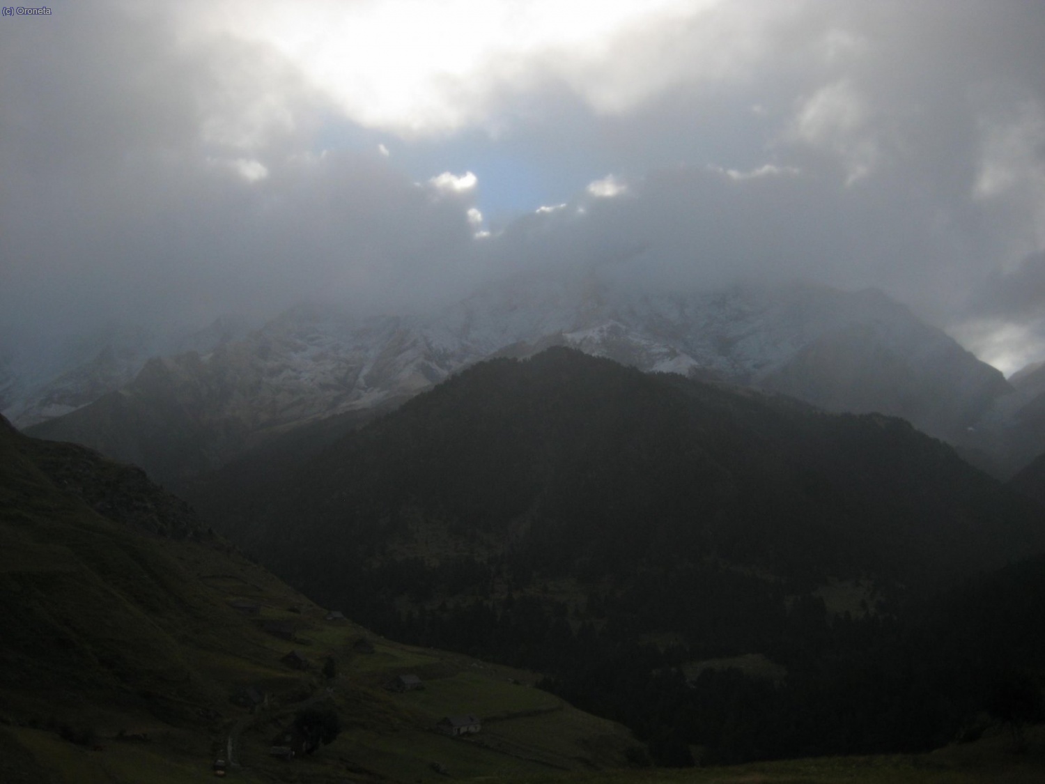 Quin panorama..ja cau pluja granulada i un fred de collons!