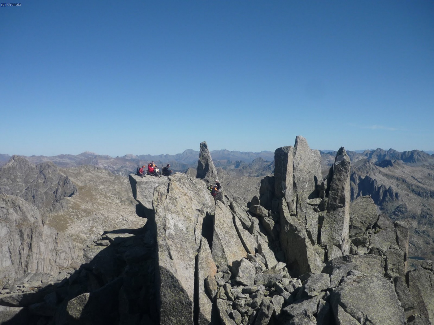 Equilibri impossible de blocs gegants