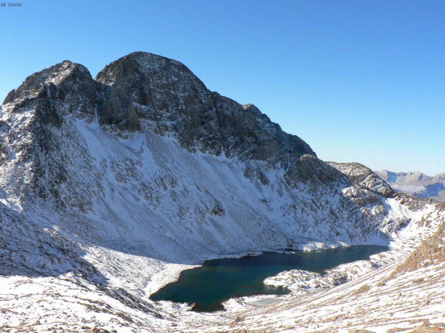 Vista del Garmo negro y Aguja Pondiellos desde  el Arnales.
