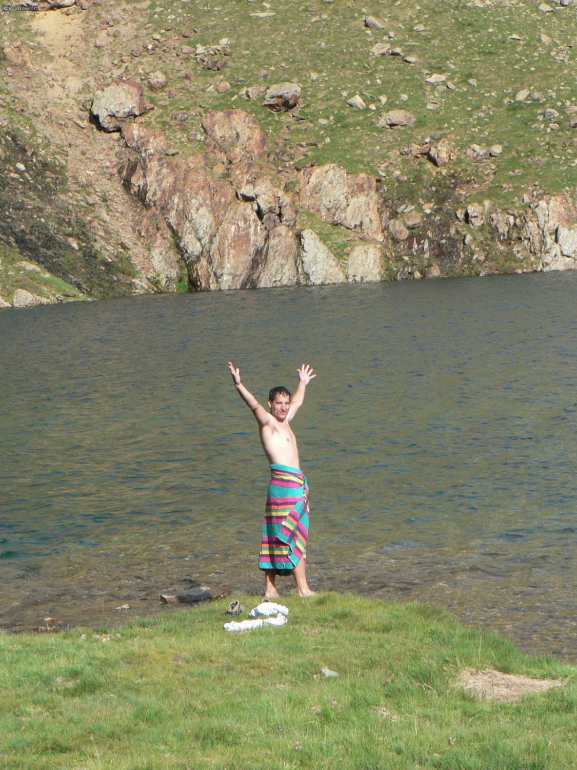 Despues de una larga jornada, un ba&ntilde;ito en el Estany de Estats