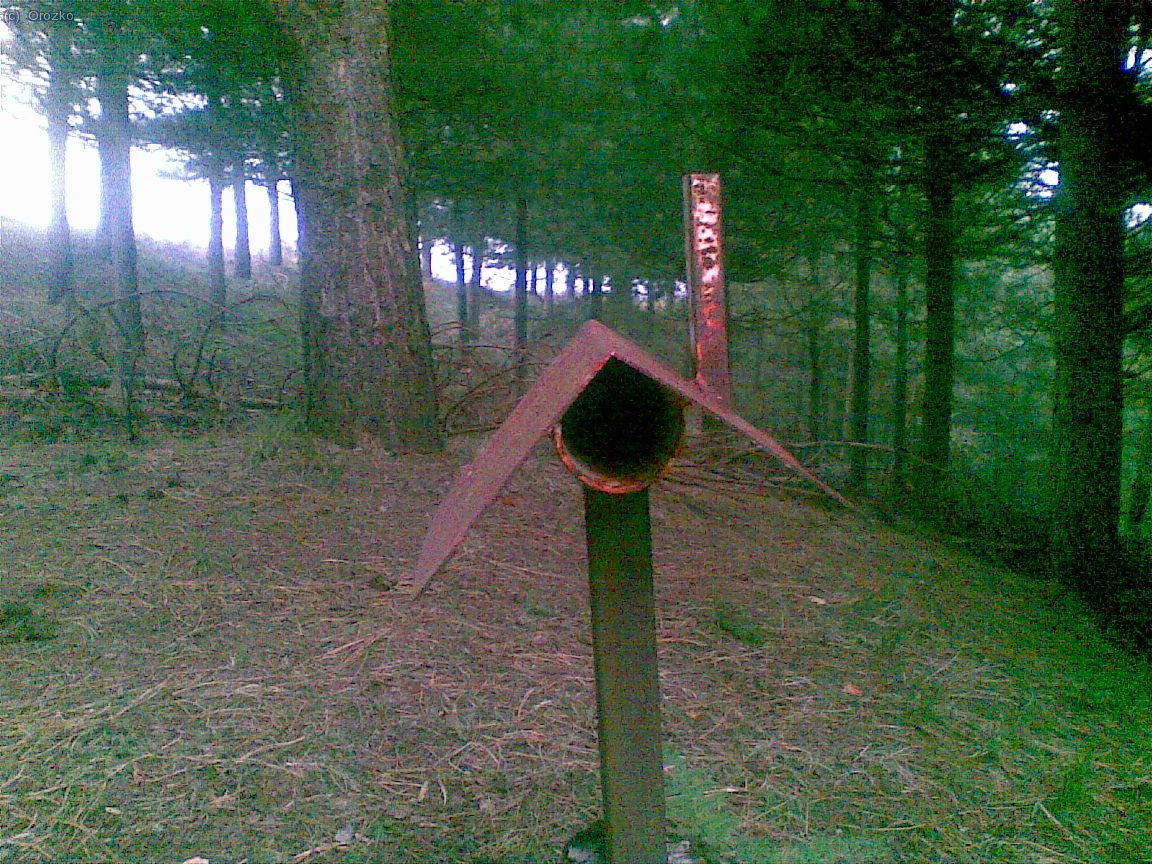 SIN IDENTIFICAR. Junto a Hirumugarrieta en Orozko.