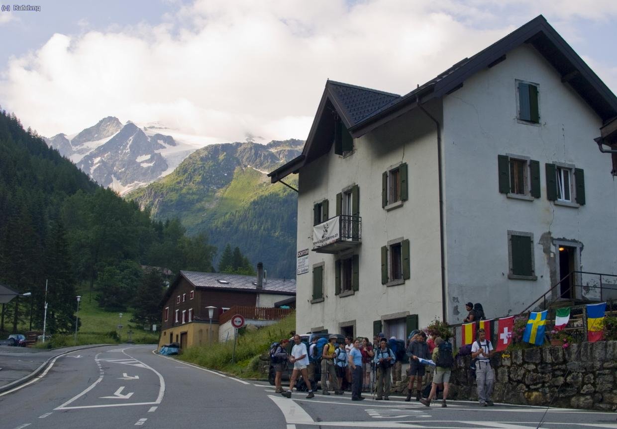 G&icirc;te la Gardienne a Trient (1328m.) - Final de la primera Etapa