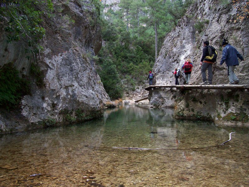 Los primeros tramos estan habilitas con pasarelas de madera para poder pasar sin mojarte los pies.