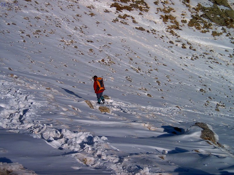 Hay poco grosor de nieve y hay que ir con cuidado.