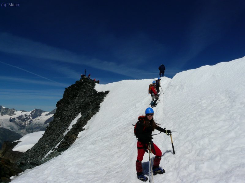 Pero tenemos que llegar a la cima, ya casi estamos.