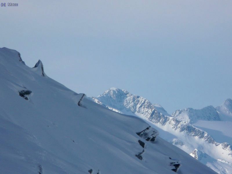 El Aneto desde el collado.