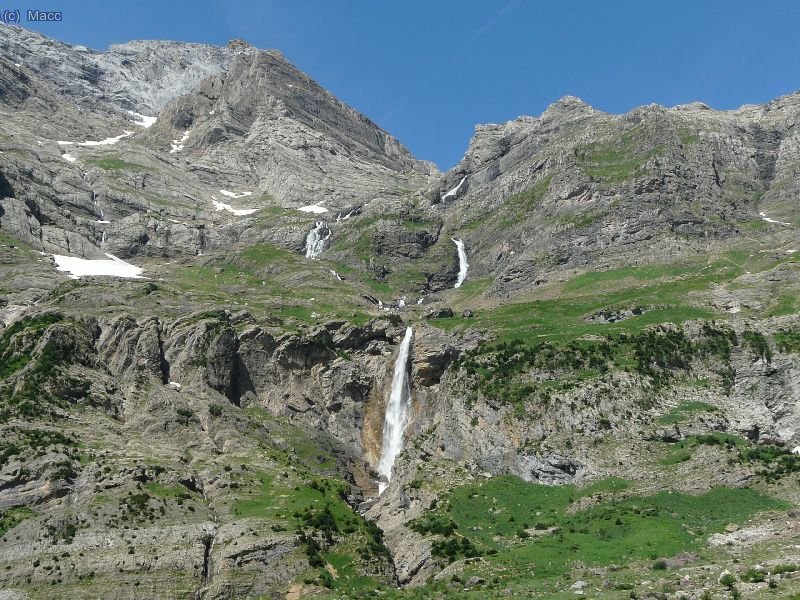 Las cascadas de pineta en todo su esplendor.