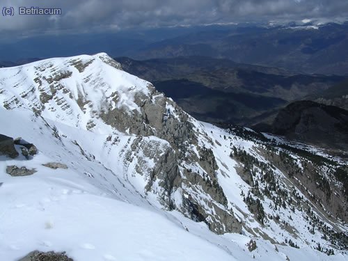 Vista des del Comabona cap a ponent.