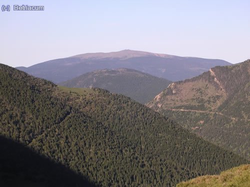 Tossal de l&acute;Orri des de la carena d&acute;ascensi&oacute; al cim de Sal&ograve;ria