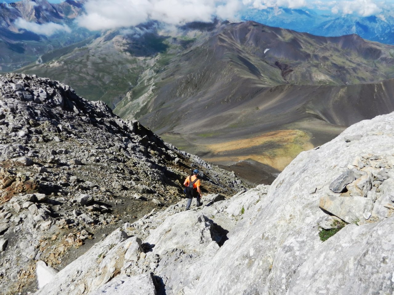 Baixant per la pendent rocosa