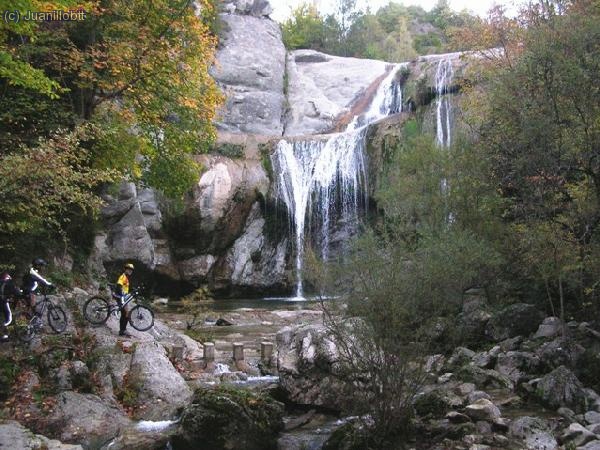  El precioso lugar del Salt del Mol&iacute;