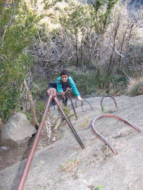 Equipamiento precario en el descenso