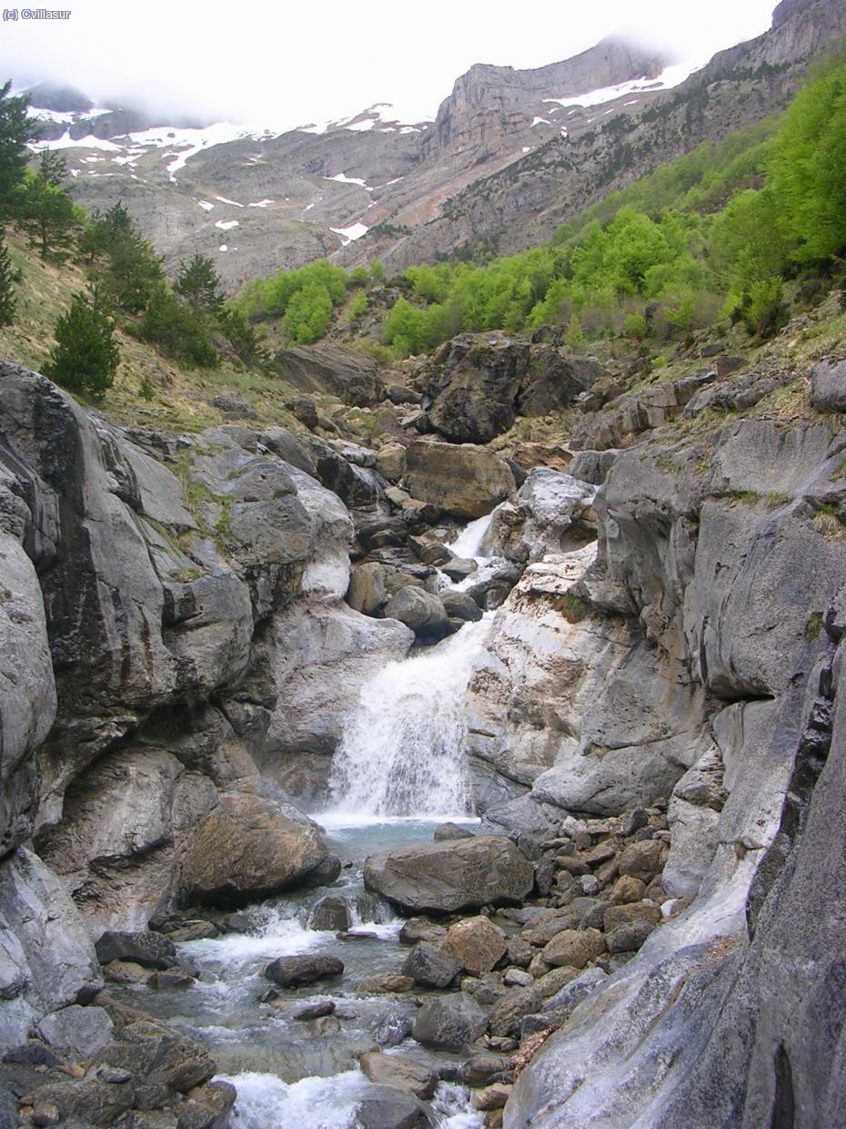 rio cinca en su &uacute;ltimo tramo de caida hacia la calma