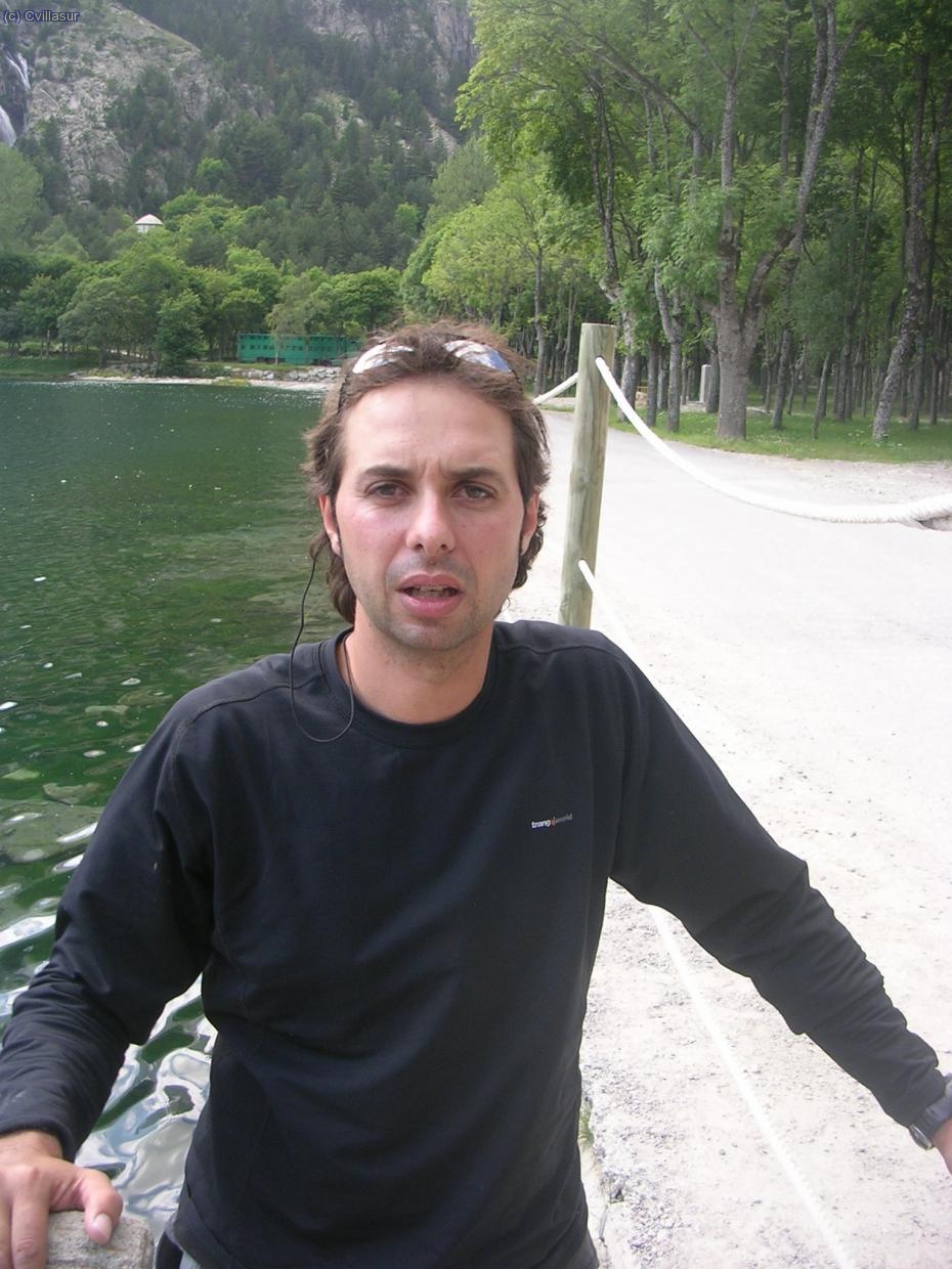 la cara de derrotat...