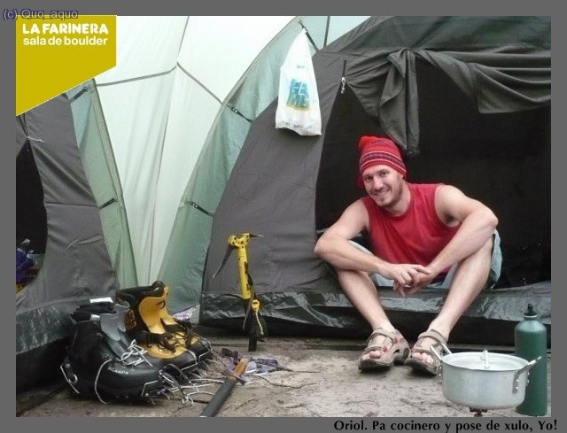 Quo amb goroo.
Si aix&ograve; f&oacute;s una barretina.... Encara tindria glamour!!!
Per&ograve; no ho &eacute;s! Ugh!