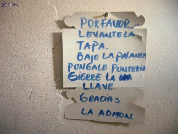 cosas asi te puedes encontrar en un ba&ntilde;o.