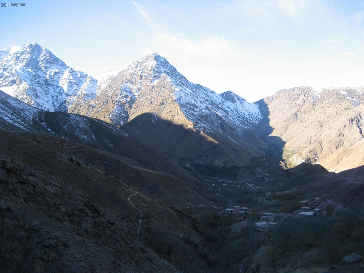 dia de coneixement de la zona, pujem al coll que separa la vall de Tachdirt amb Imlil.
