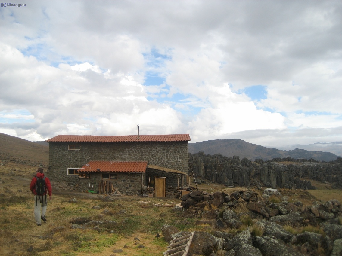 Refu. els lavabos s&oacute;n al exterior.
