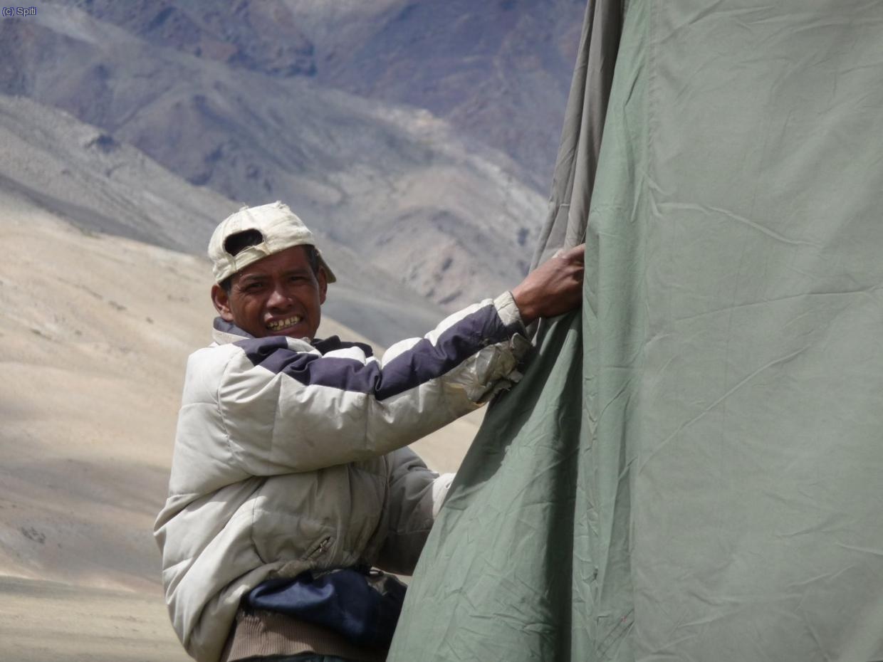 Darja Bahadur Tamang. El ayudante de cocina y pieza clave de la expedición