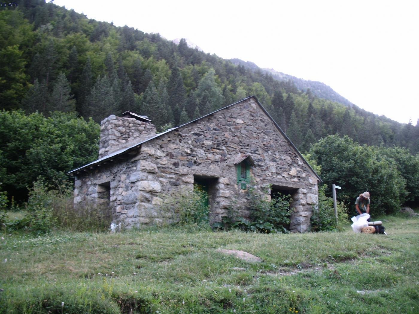 Cabanya de Santa Anna, a 1400m. Aqu&iacute; trobem en Marc, d