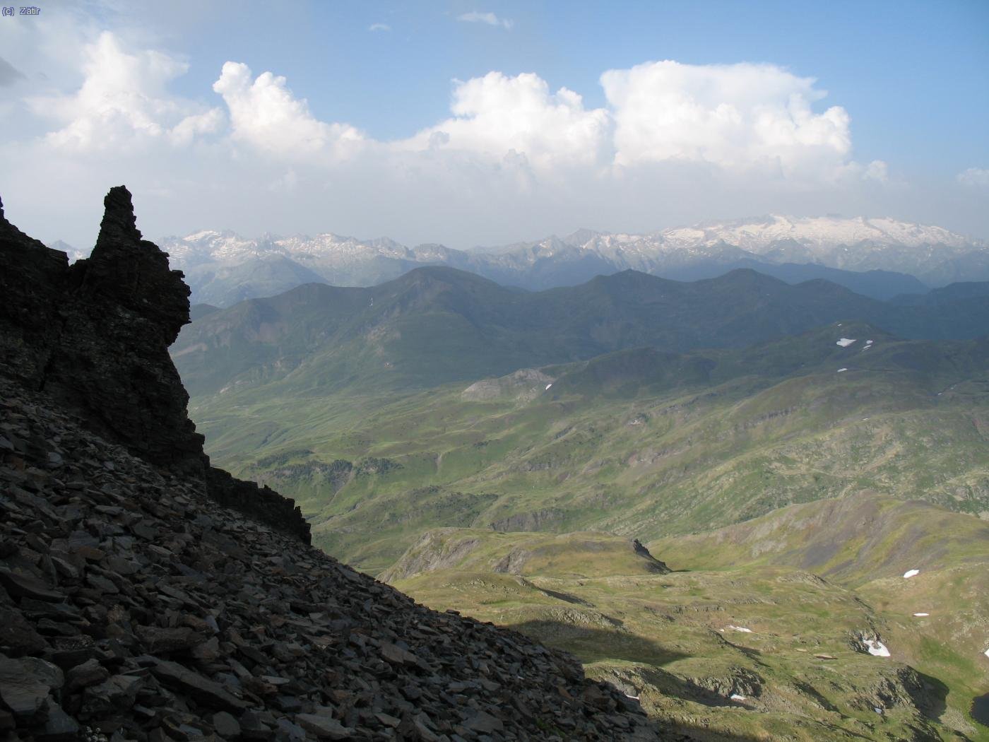 Vista al SO: Besiberris, Mulheres, Maladetes.