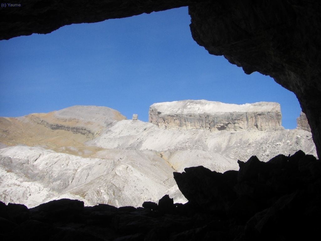 ...i la t&iacute;pica foto des de la cova.