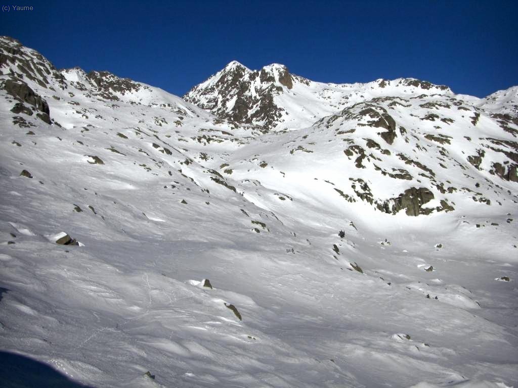 Superada una colladeta ja tenim el Montardo a tocar (o no!).