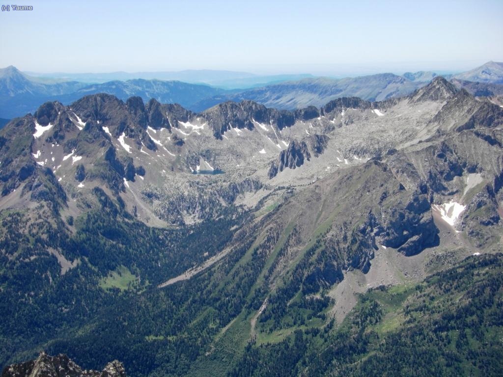 Al sud, Perram&oacute; i Batisielles.