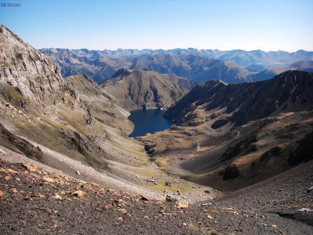 Del coll de Llauset estant, fermant els matxos per llan&ccedil;ar-nos tartera avall.