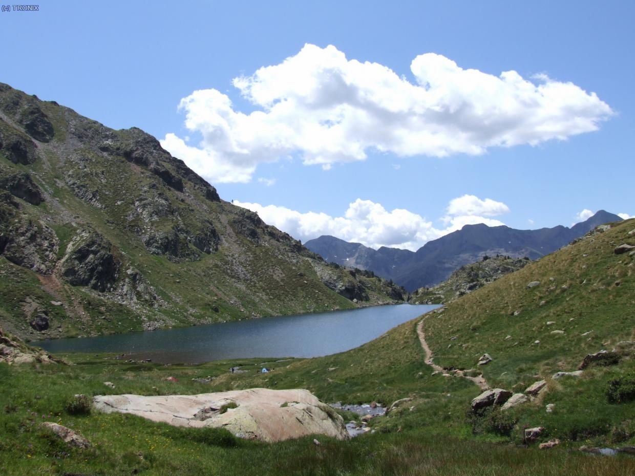 Un dels estanys abans d