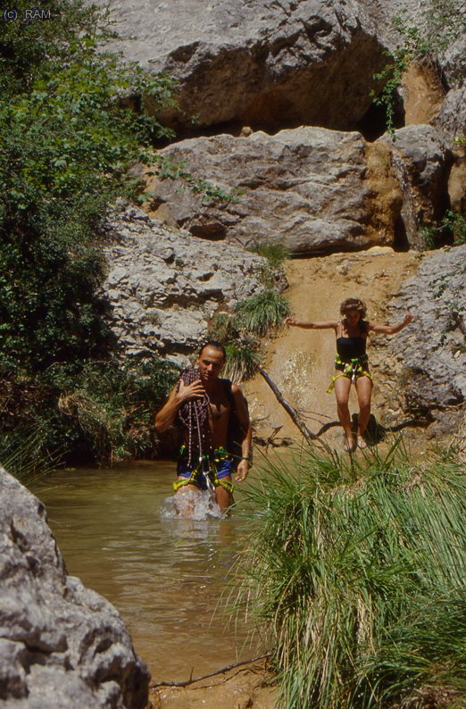 Llegando al cauce del Masc&uacute;n.
