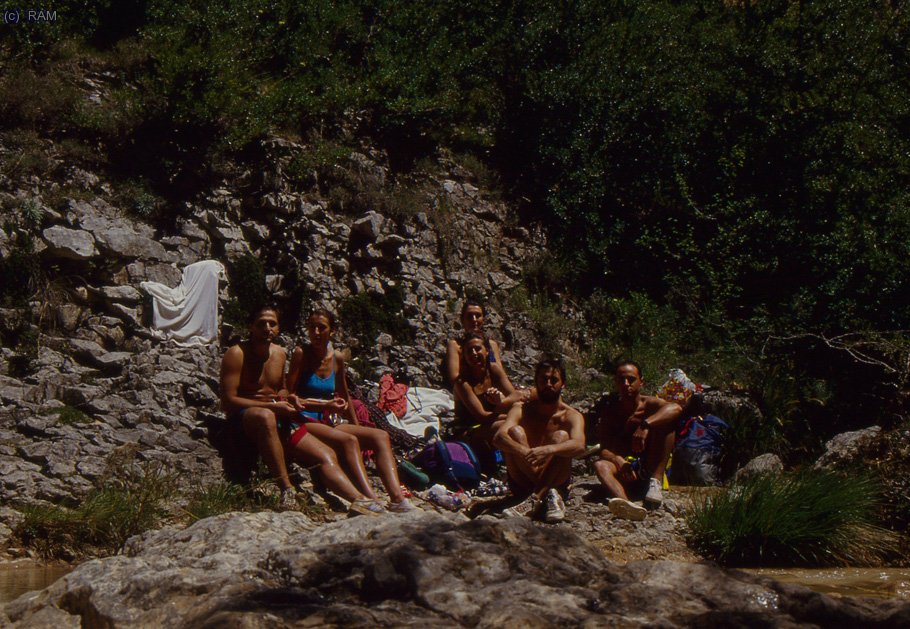 El intrepido equipo al completo. Breve descanso antes de los Oscuros.