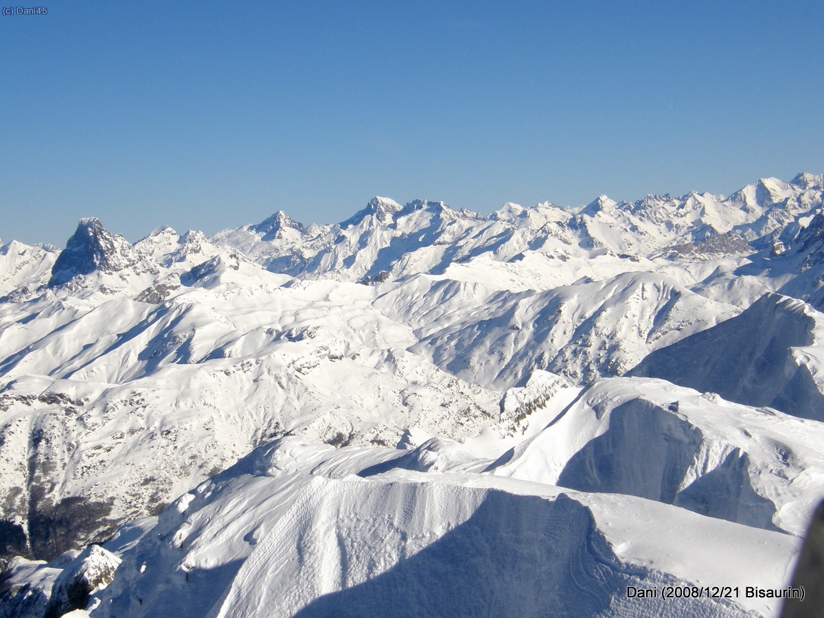 Panor&agrave;mica des del cim cap l