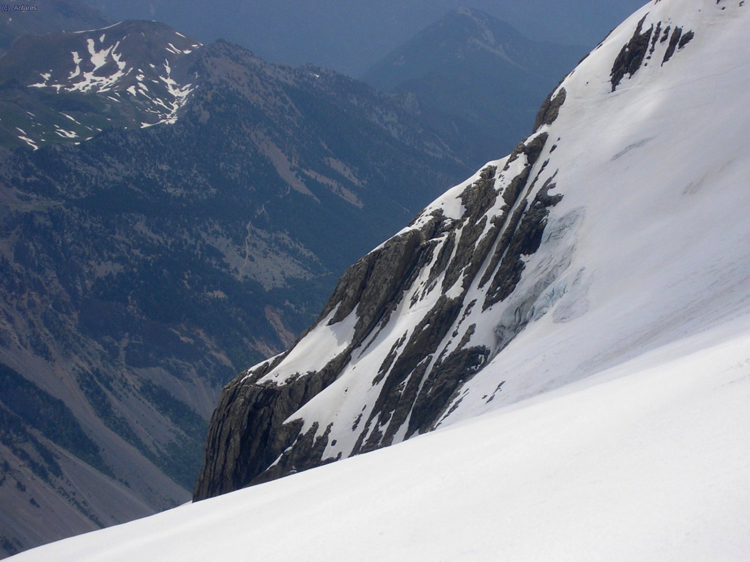 Corredor de entrada desde el glaciar